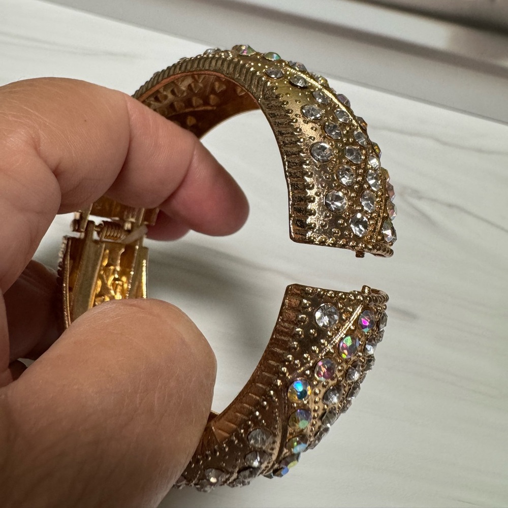 Boutique Gold Crystal Bangle Bracelet - Picture 4 of 17